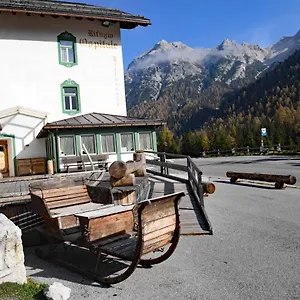 Ristorante Rifugio Ospitale 2*, Cortina dʼAmpezzo Italia